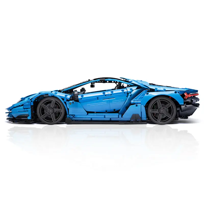 CaDA Supercar 770-4