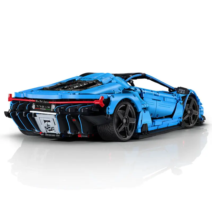 CaDA Supercar 770-4